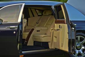Image 28/50 of Rolls-Royce Phantom VII (2010)