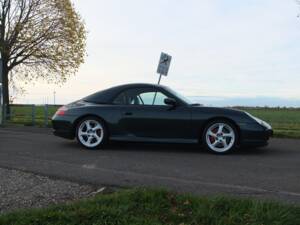 Bild 18/73 von Porsche 911 Carrera 4S (2004)