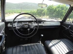 Image 2/8 de BMW 1500 (1963)
