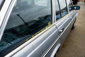 Bild 32/50 von Mercedes-Benz 280 TE (1983)