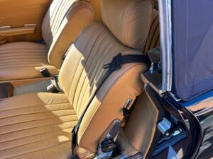 Image 19/51 of Mercedes-Benz 380 SL (1983)