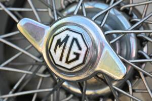 Image 38/50 of MG TF 1500 (1954)