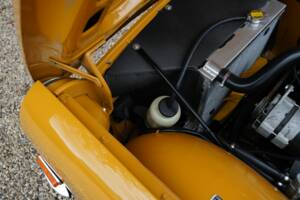 Image 13/50 of Triumph TR 6 (1971)