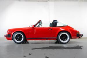 Image 4/31 of Porsche 911 Carrera 3.2 (1988)