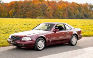 Image 3/47 of Mercedes-Benz SL 280 (1996)