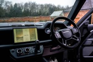 Image 32/50 de Land Rover Defender 110 V8 &quot;Bond Edition&quot; (2021)