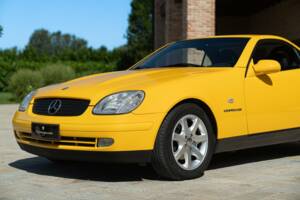 Immagine 13/50 di Mercedes-Benz SLK 200 (1997)