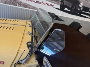 Bild 2/16 von Morgan Plus 8 (1993)