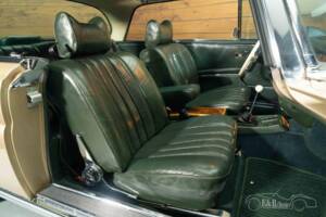 Imagen 7/19 de Mercedes-Benz 280 SE 3,5 (1970)