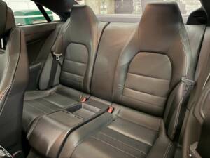 Bild 11/15 von Mercedes-Benz E 350 CDI BlueEFFICIENCY (2012)