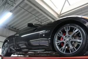 Imagen 17/50 de Maserati GranTurismo S (2010)