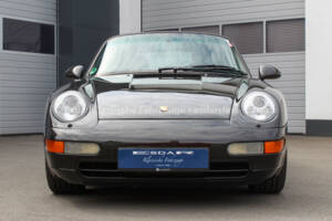 Image 13/29 of Porsche 911 Carrera 4 (1996)