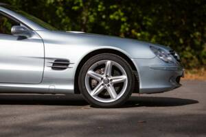 Image 20/50 of Mercedes-Benz SL 500 (2003)