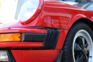 Afbeelding 44/50 van Porsche 911 Carrera 3.2 (1988)