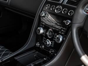 Image 40/59 of Aston Martin DBS (2012)