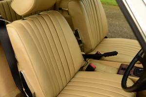 Image 27/50 of Mercedes-Benz 500 SL (1983)