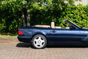 Image 34/50 of Mercedes-Benz SL 600 (2000)