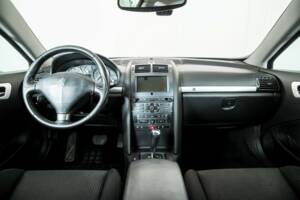 Bild 7/45 von Peugeot 407 3.0i V6 (2006)