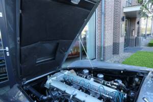 Bild 45/50 von Aston Martin DB 6 (1968)