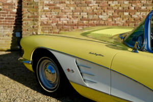 Image 38/50 of Chevrolet Corvette (1958)