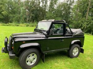 Bild 1/16 von Land Rover Defender 110 (2006)