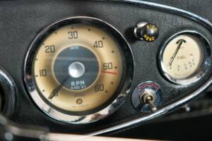 Image 30/43 of Austin-Healey 3000 Mk II (BJ7) (1963)