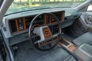 Immagine 36/50 di Cadillac Seville (1988)