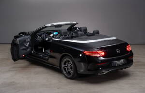 Bild 15/41 von Mercedes-Benz C 300 (2023)