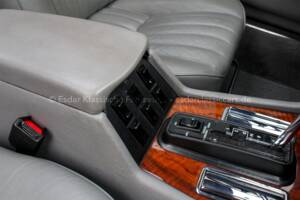 Immagine 17/46 di Jaguar XJ 12 (1986)