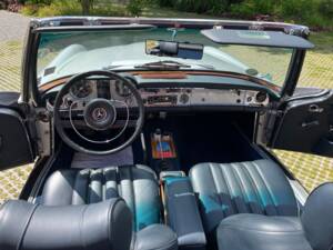 Bild 12/29 von Mercedes-Benz 230 SL (1966)