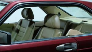 Image 9/23 of Mercedes-Benz 560 SEC (1987)