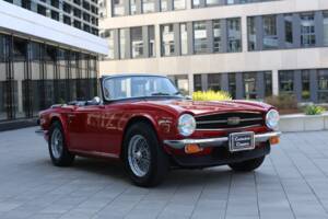 Image 44/49 of Triumph TR 6 (1976)