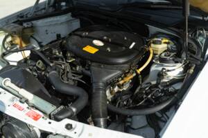 Afbeelding 43/44 van Mercedes-Benz 190 E (1987)