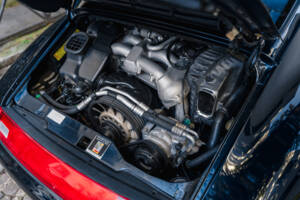 Bild 38/50 von Porsche 911 Carrera 4S (1996)