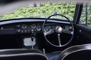 Bild 45/50 von MG MGB GT (1967)