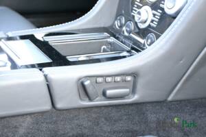 Afbeelding 37/50 van Aston Martin DBS Volante (2010)