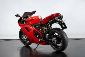 Immagine 2/50 di Ducati DUMMY (2011)