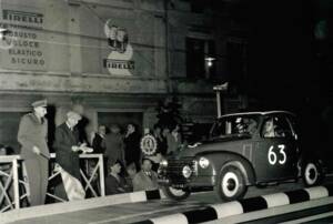 Image 1/33 of FIAT 500 C Topolino (1951)