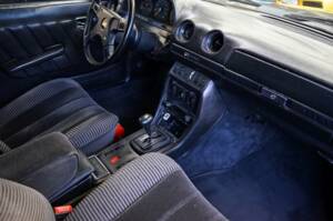 Image 18/36 de Mercedes-Benz 280 E (1982)
