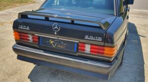 Imagen 10/30 de Mercedes-Benz 190 E 2.5-16 (1989)