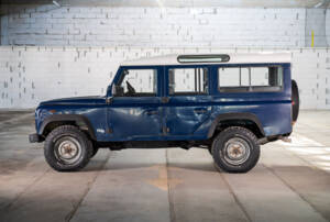Image 4/86 de Land Rover Defender 110 Td5 (1999)