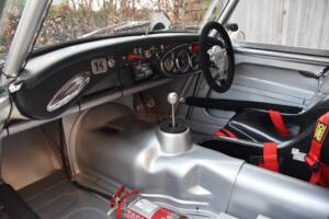 Image 22/29 of Austin-Healey 3000 Mk II (BT7) (1962)