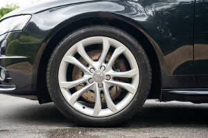 Image 34/50 of Audi S4 (2010)
