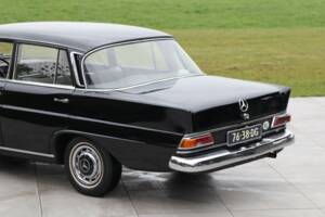 Afbeelding 35/50 van Mercedes-Benz 230 S (1967)