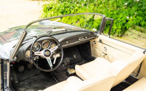 Image 69/77 of Alfa Romeo 2600 Spider (1963)