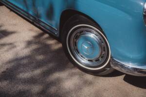 Image 29/50 of Mercedes-Benz 220 a (1956)