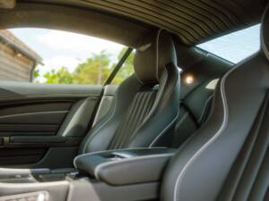 Image 56/96 of Aston Martin DB 9 GT "Bond Edition" (2015)