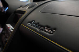 Image 11/15 of Lamborghini Gallardo LP 560-4 Spyder (2012)