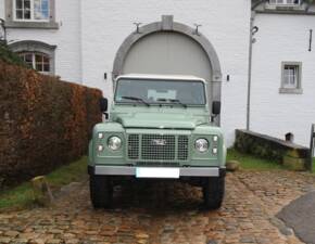 Bild 4/24 von Land Rover Defender 110 Heritage (2015)