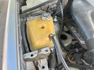 Image 46/77 of Mercedes-Benz 380 SEC (1982)